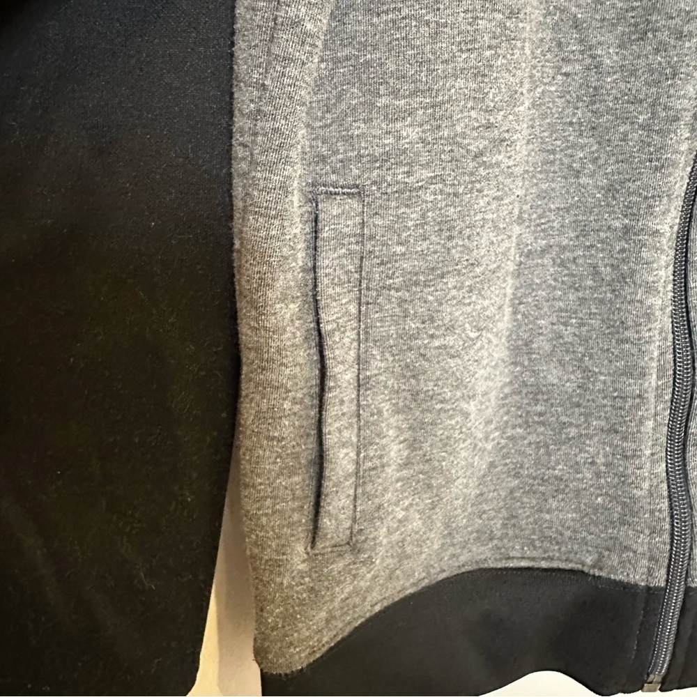 Roots Canada kids zip up lightweight jacket - Picture 6 of 12
